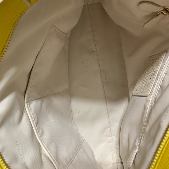 Coach Handbag ✨ - Picture 3 of 5